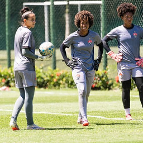 Vitória enfrenta o Santos no Barradão pela 17ª rodada do Brasileirão Feminino