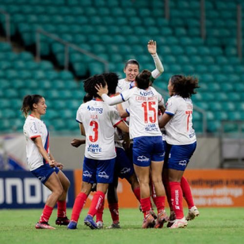 GOLAÇO DE ÂNGELA! Bahia marca golaço incrível diante do Corinthians em partida disputada