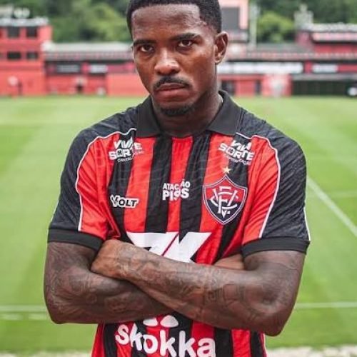 Diretor de Futebol do Vitória confirma que clube vai comprar Cacá