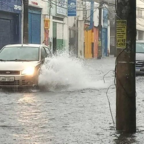 Chuva à vista: Salvador e mais 38 cidades entram em alerta amarelo até terça-feira