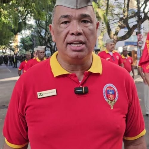 Vereador Sandro Bahiense passa mal e desmaia durante desfile de 7 de Setembro em Salvador