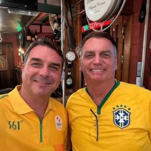 Jair Bolsonaro entra em campo e lança Flávio Bolsonaro como aposta para 2026 em meio a apelo por união