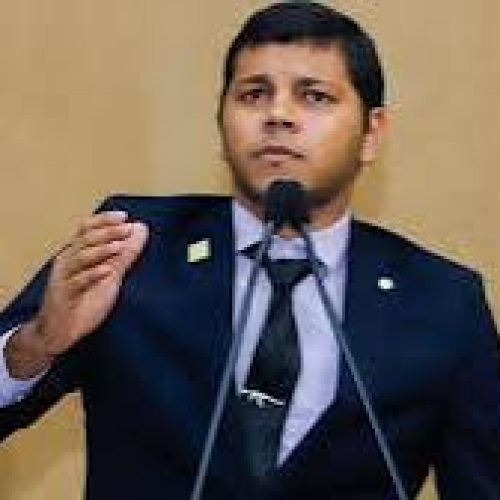 Deputado Diego Castro invade a UFBA e agride estudantes e professores
