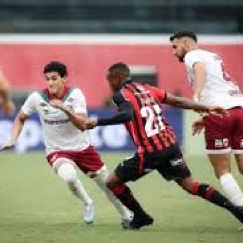 Desafio no Maracanã: Vitória encara o Fluminense de olho em subir na tabela