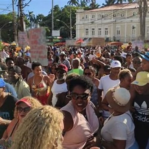 Caminhada do Samba altera transporte público na capital neste domingo (30)