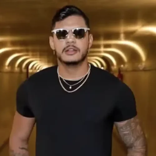 Rapper Hungria recebe alta de hospital em Brasília