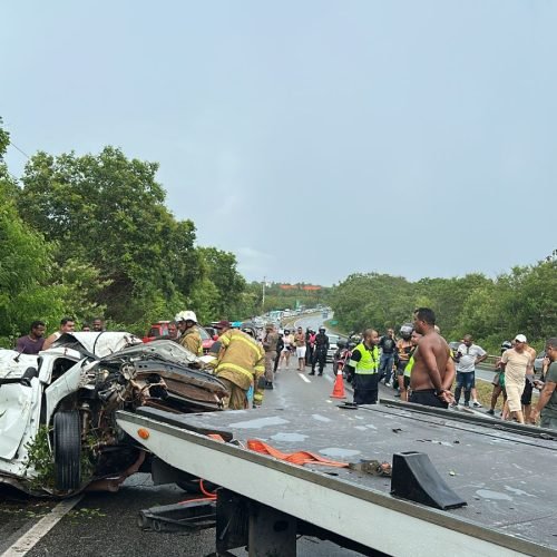 Grave acidente na BA 099 deixa 04 mortos