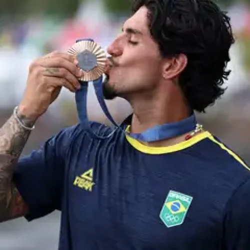 Gabriel Medina retorna ao Circuito Mundial de Surfe em 2026