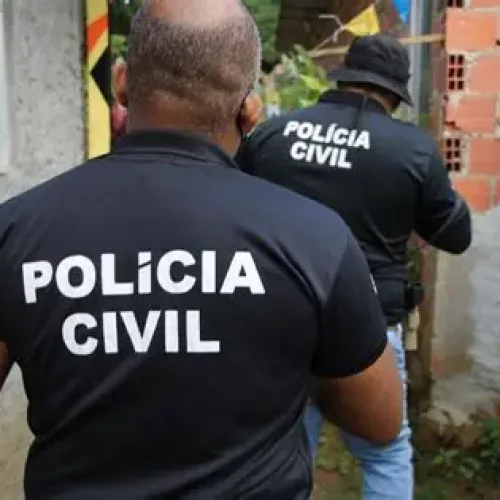 PM prende suspeita de matar um animal doméstico em Lauro de Freitas