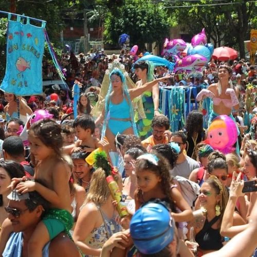 A tradicional banho de mar à Fantasia