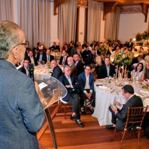 Disputa acirrada marca cenário eleitoral de 2026, aponta Antonio Lavareda