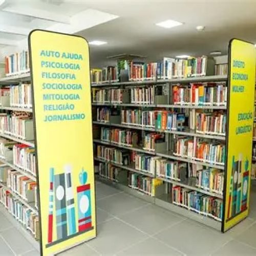 Escolas pactuam regras para aquisição de livros e plataformas digitais