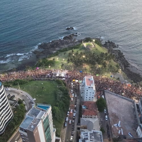 Dois foragidos da Justiça tem reconhecimento fácil  durante evento na Barra