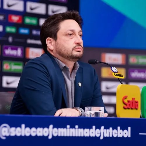 Arthur Elias convoca seleção feminina para a Fifa Series