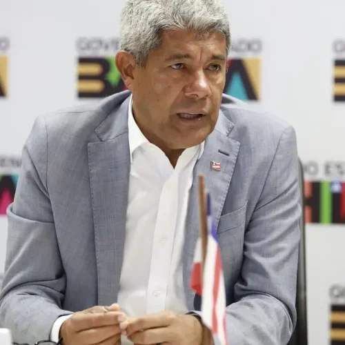 Jerônimo autoriza instituição de Comitê de Monitoramento de Mortes por Intervenção Letal de Agentes do Estado e sanciona lei e decretos sobre segurança pública