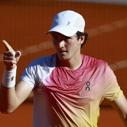 João Fonseca confirma participação no Rio Open de 2026