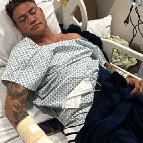 Boxeador passa por cirurgia após briga generalizada