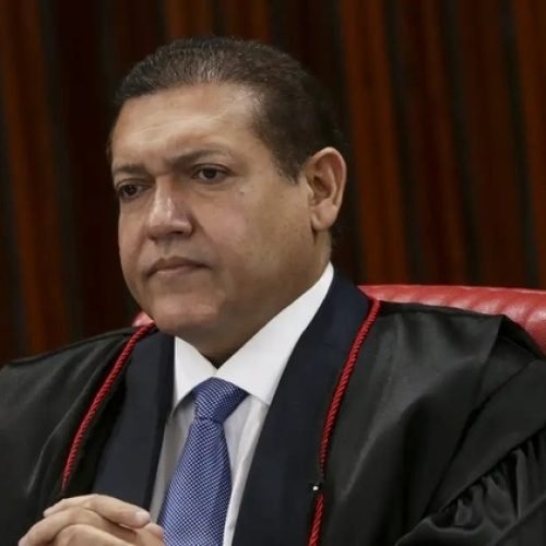 Nunes Marques exige explicações de Salvador e mais duas cidades sobre frota de ônibus e material de campanha