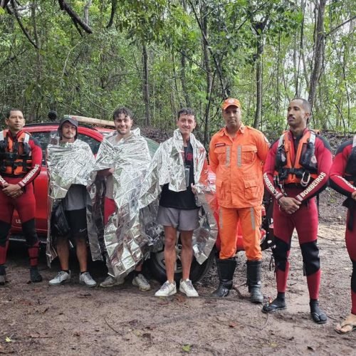 Turistas ingleses são resgatados por bombeiros de Itaberaba depois 24 horas sumidos